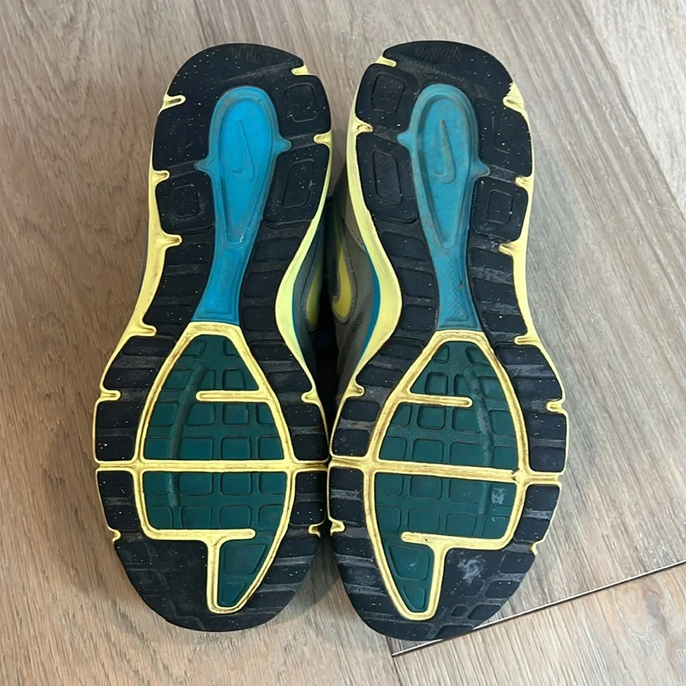 Women’s Nike‎ Size 10 Dual Fusion Run Sneakers